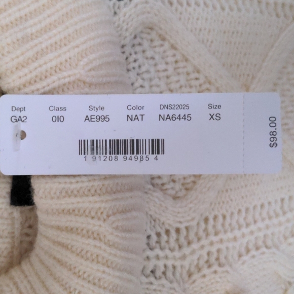 J. Crew Cable Knit Pom Pom Sweater Sz: XS NWT $98 - Picture 7 of 13